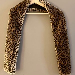 Faux Fur Leopard Stole
